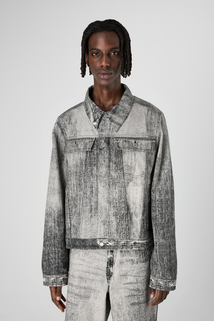 Denim Jaqueta texana amb gravat de pintura de color negre difuminat